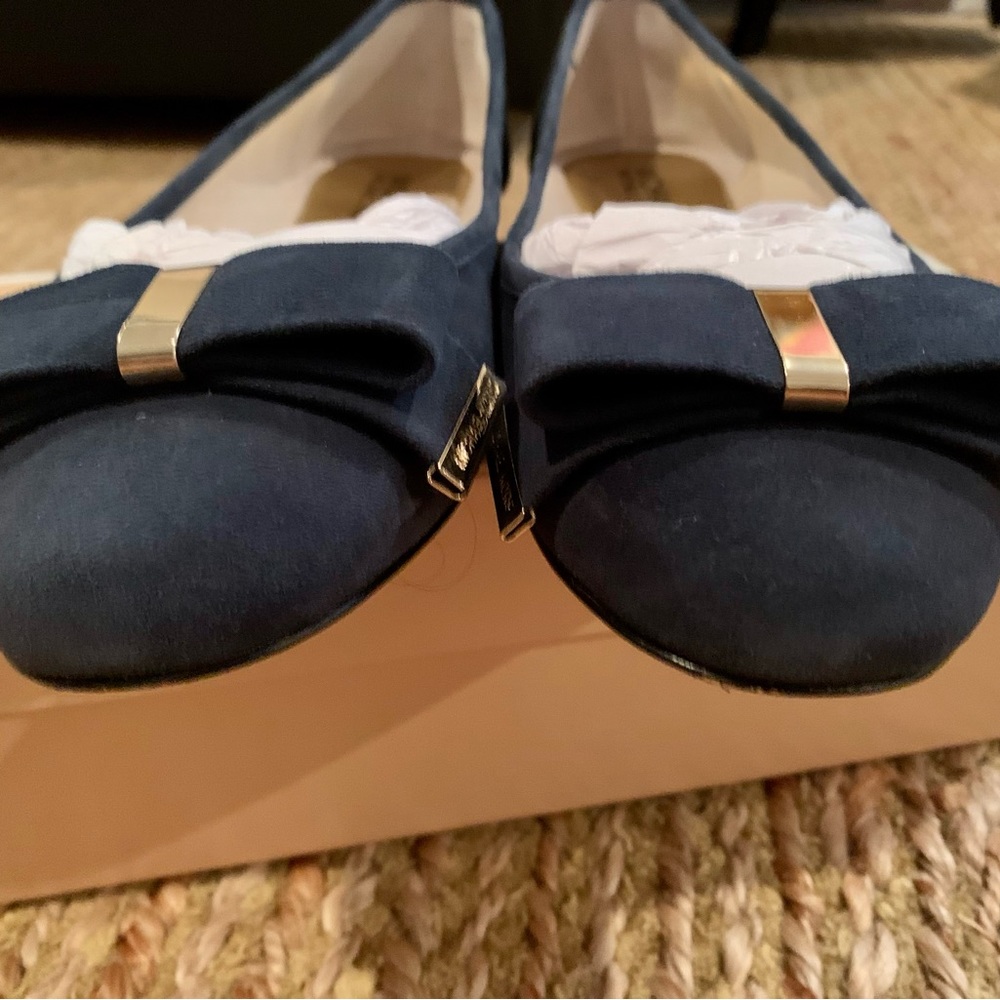 Michael Kors flat, navy blue in very good condition, only worn once...